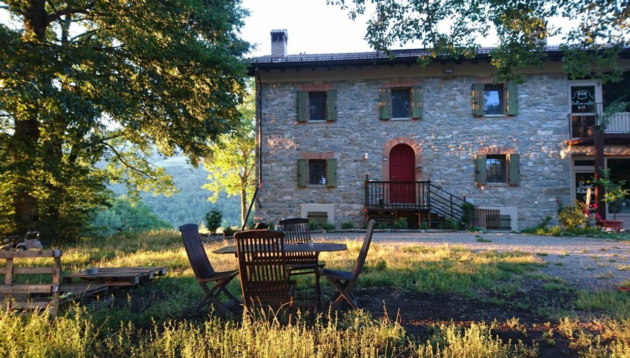 Due Principi E Una Fata Sestola Exterior foto