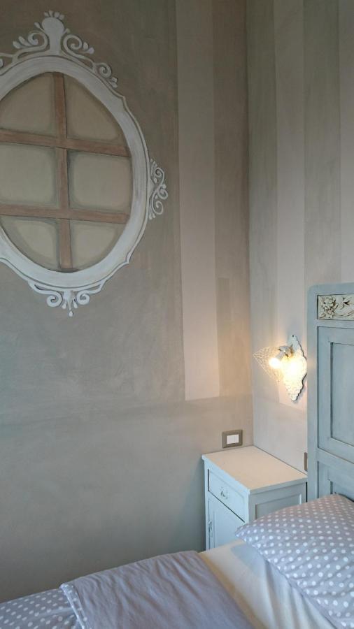 Due Principi E Una Fata Sestola Exterior foto